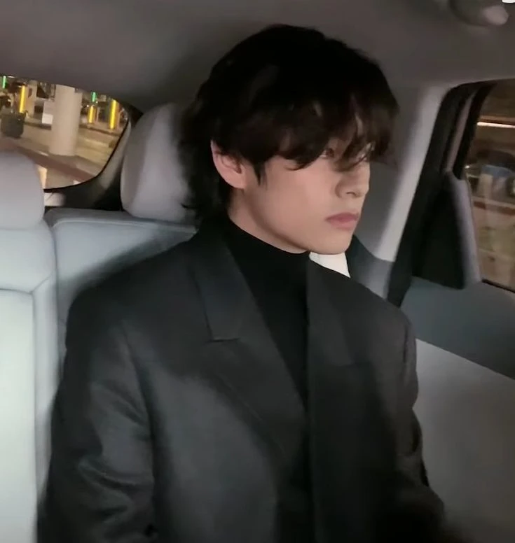 Kim Taehyung thumbnail