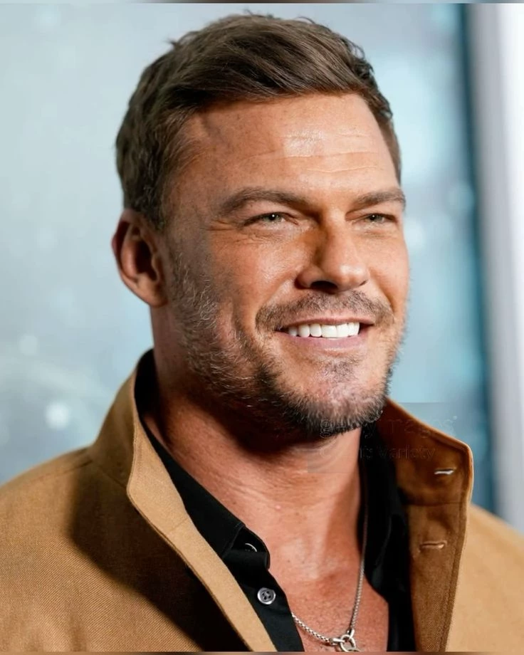 Alan Ritchson thumbnail