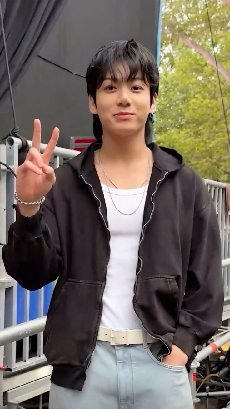 Jeon-Jungkook thumbnail