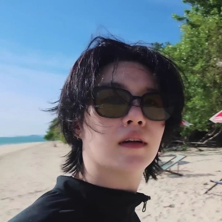 Min Yoongi thumbnail