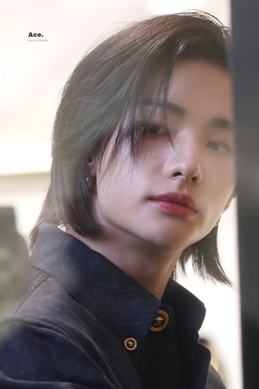 Hyunjin husband thumbnail