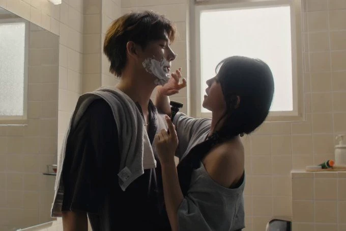 The handsome neighbor and the carefree girl thumbnail