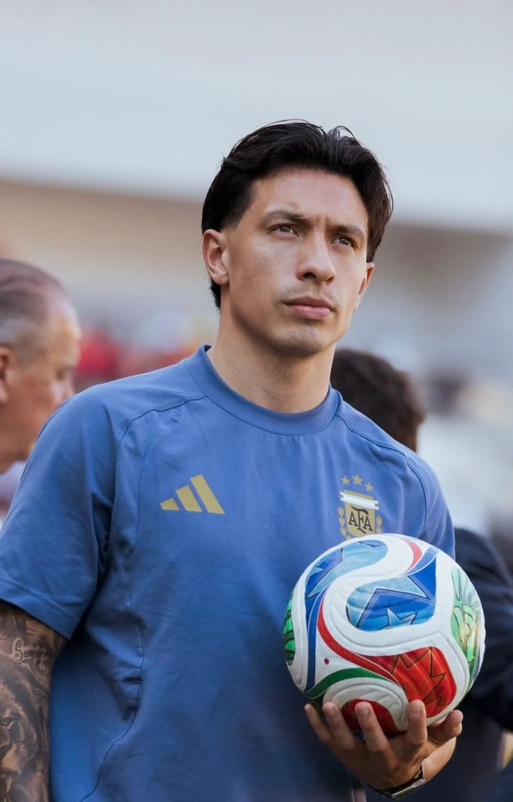 Lisandro Martinez thumbnail