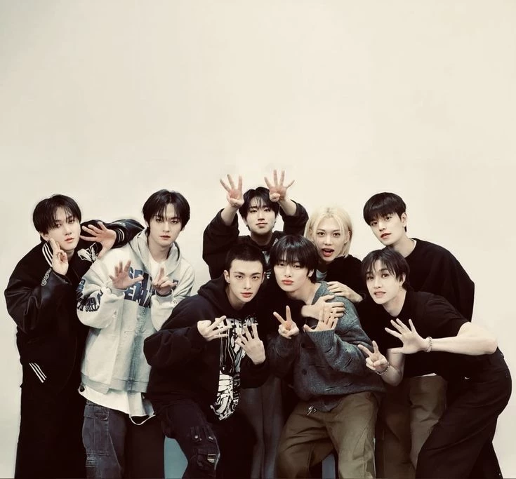 Stray Kids - Manager thumbnail