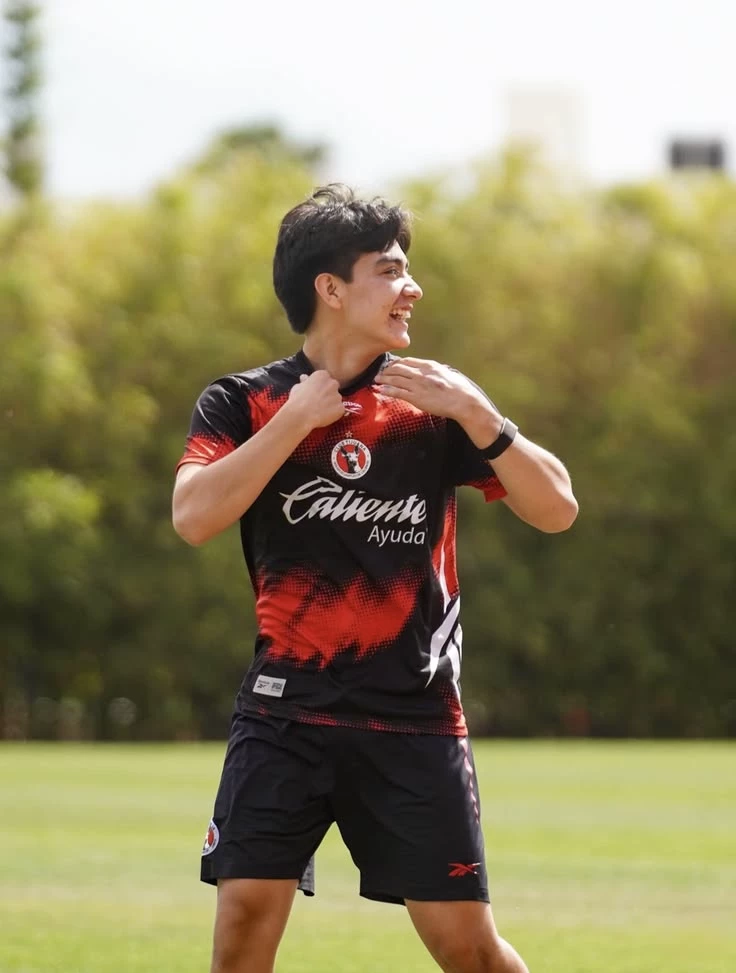 Gilberto Moraa thumbnail