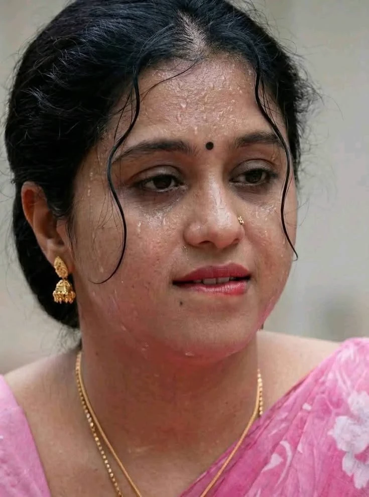 Devayani ( your sexy mom)  thumbnail