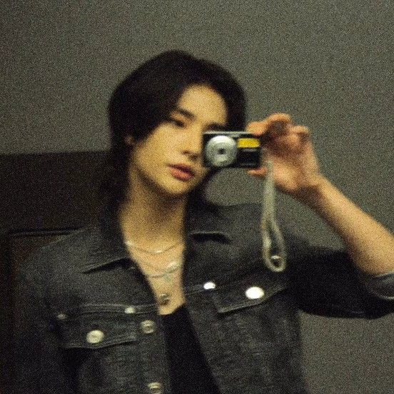 Hyunjin thumbnail