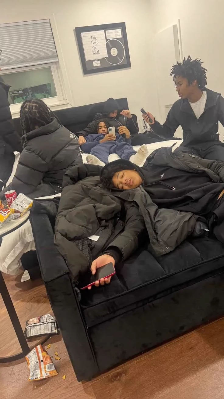 Friend group thumbnail