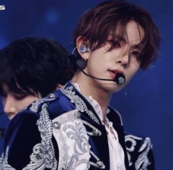 Lee heeseung thumbnail