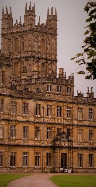 Downton Abbey thumbnail