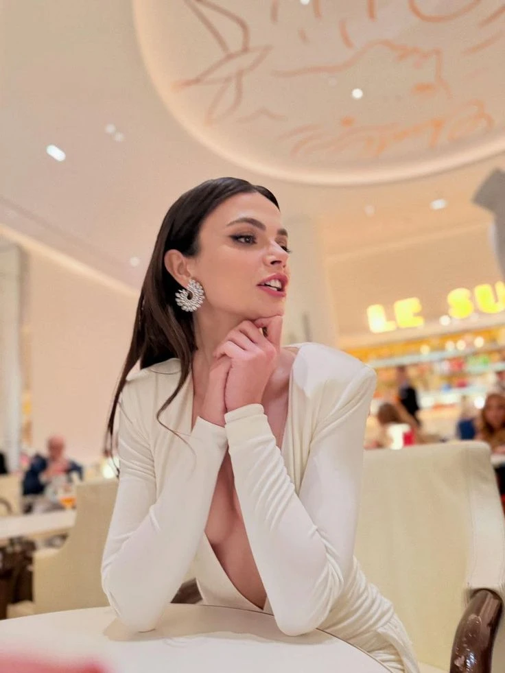 Sinem Ünsal thumbnail