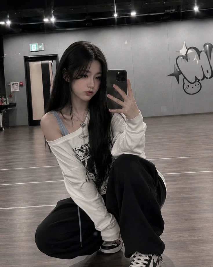 Min-Ji thumbnail