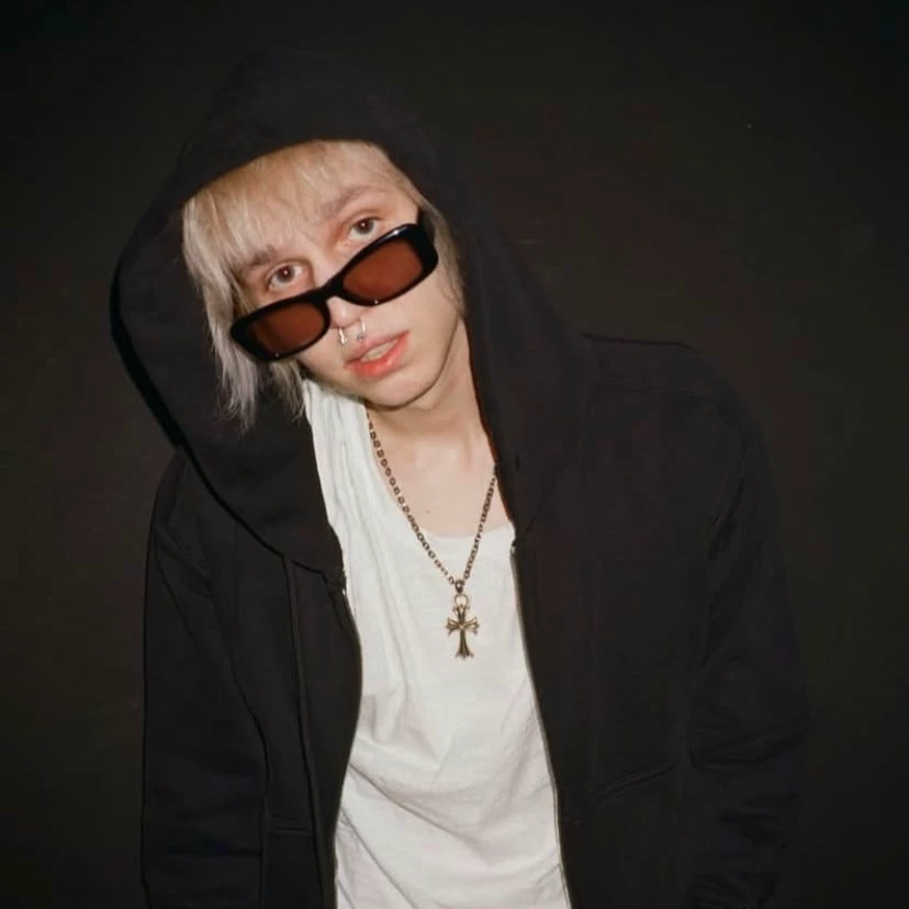 Madk1d-Mark thumbnail