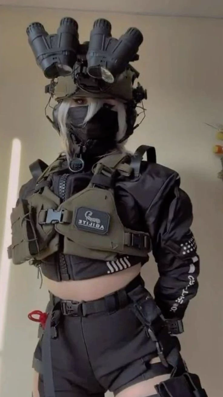 Female Special Forces thumbnail