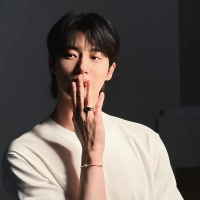 Byeon Woo-seok thumbnail
