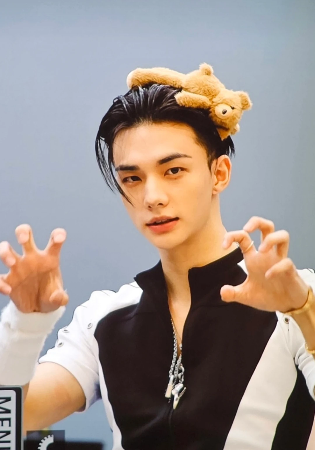 hyunjin your cousin thumbnail