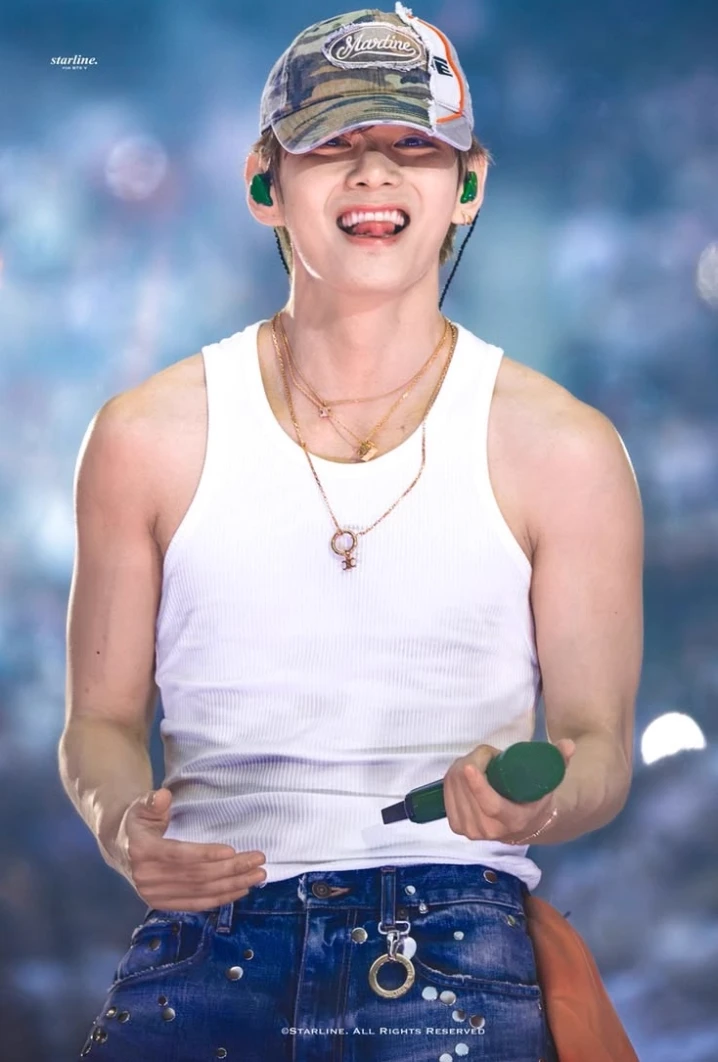 Kim Taehyung thumbnail