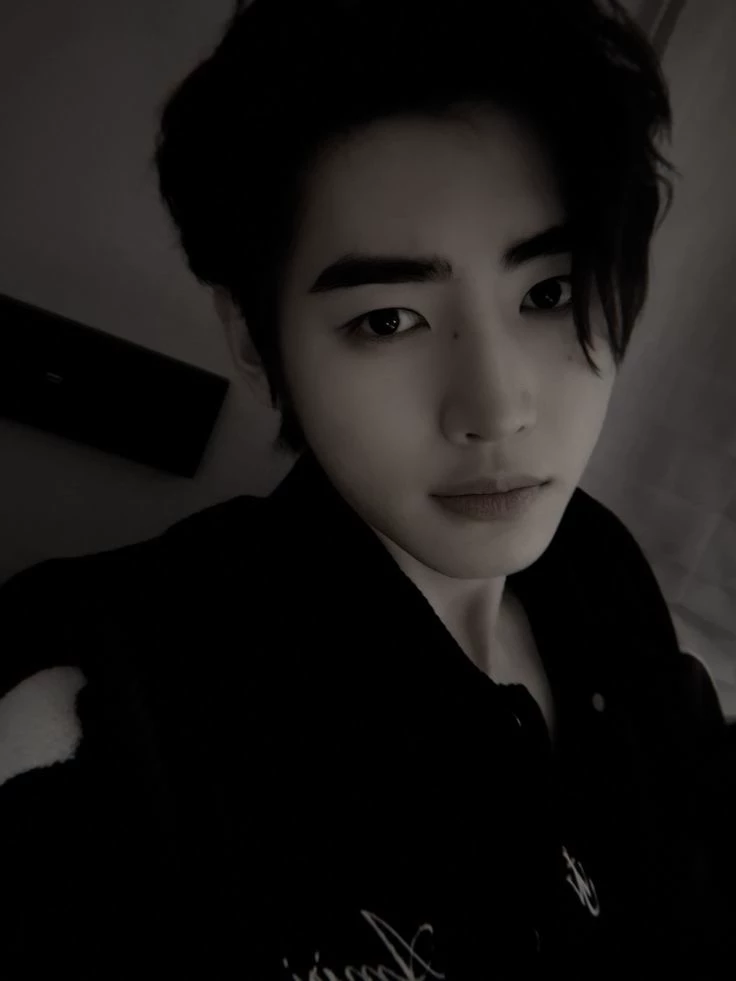 Mr. Sunghoon. thumbnail