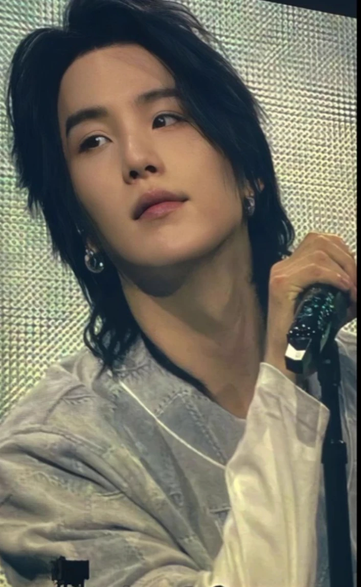 Min Yoongi thumbnail