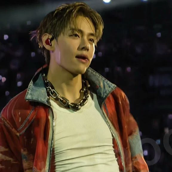 Kim Taehyung thumbnail