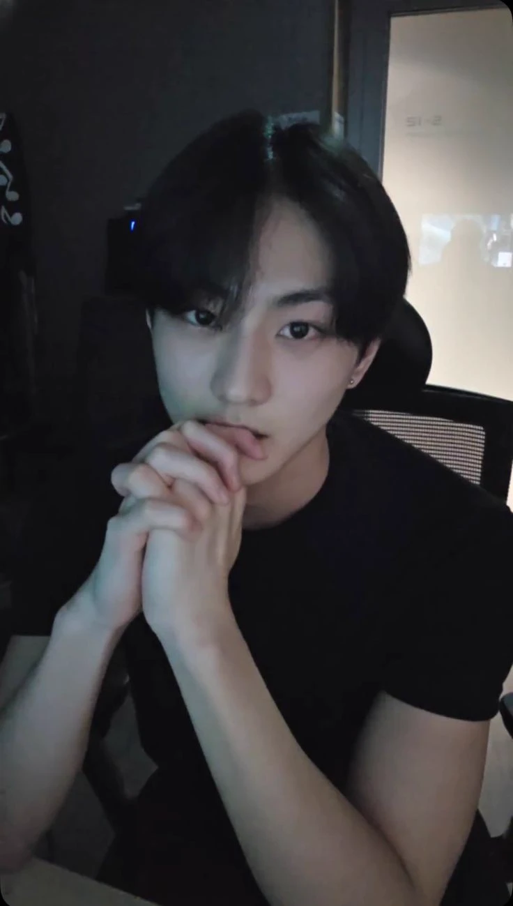 Yang Jungwon thumbnail