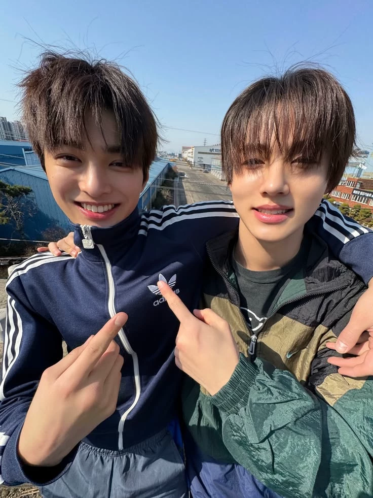 Seonghyeon & Keonho - Tus mejores amigos. thumbnail