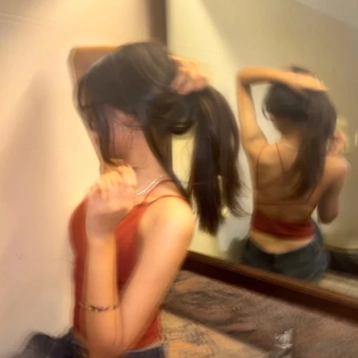 Lia thumbnail