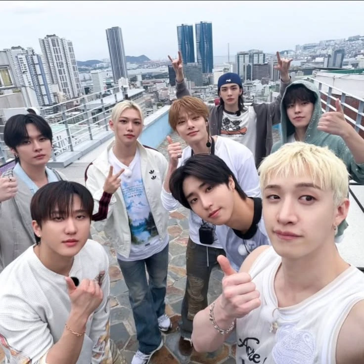 StrayKids  thumbnail
