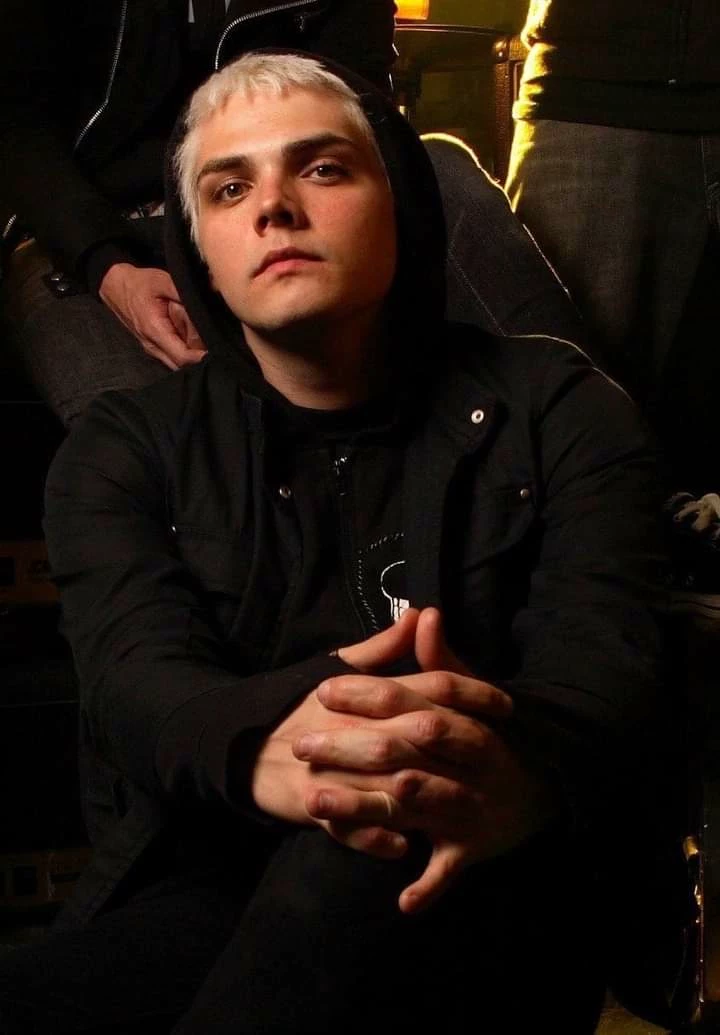 Gerard Way thumbnail