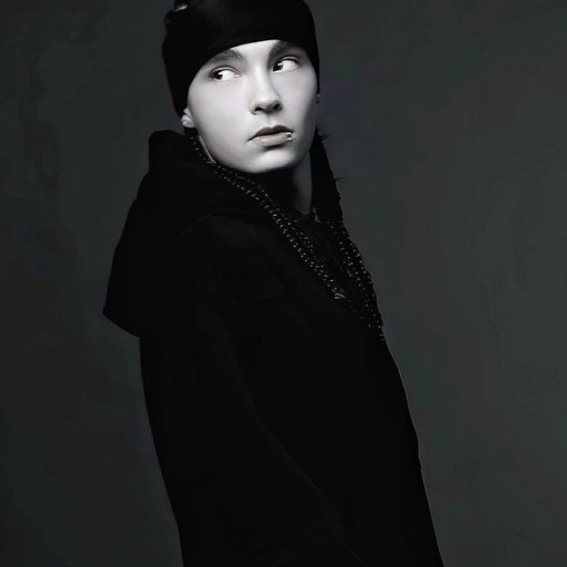 Tom Kaulitz thumbnail