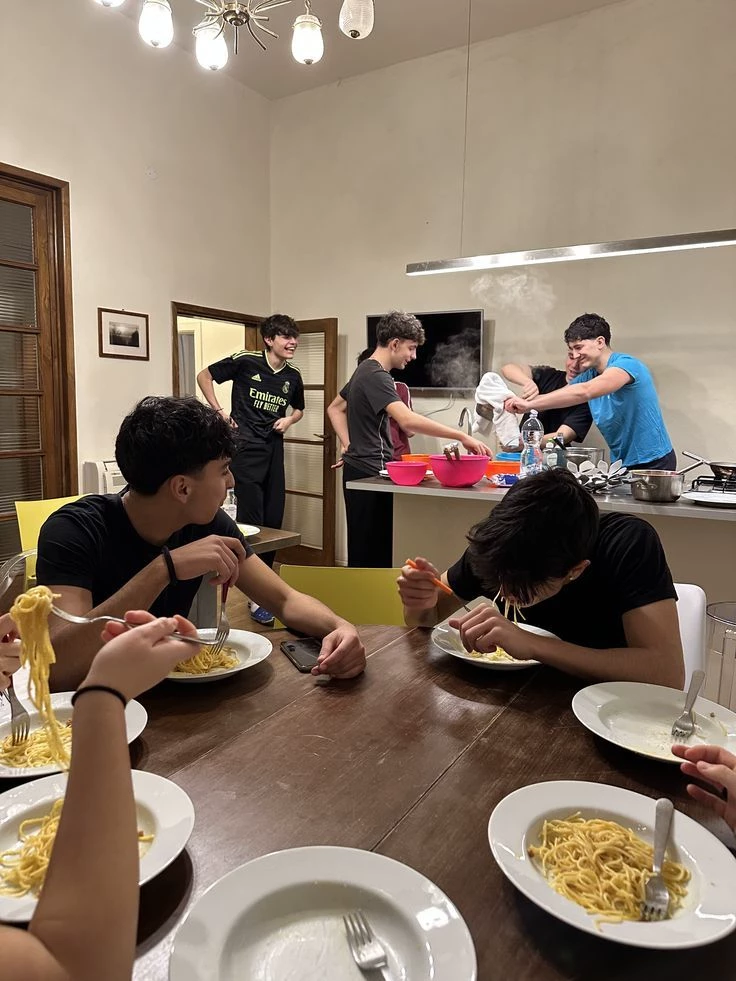 Roommates - BL thumbnail