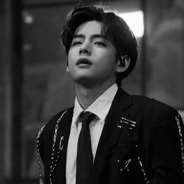 Kim Taehyung thumbnail