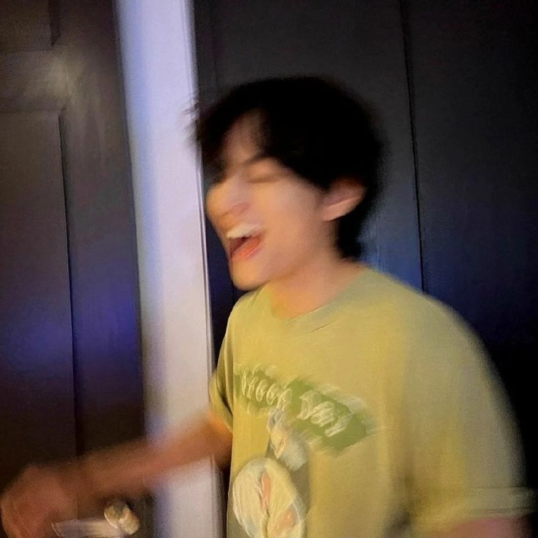 Kim Taehyung thumbnail