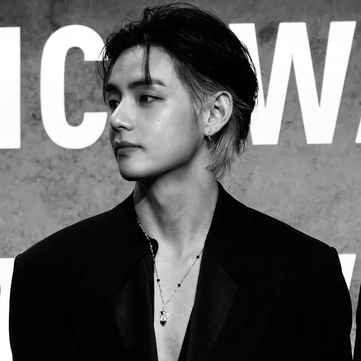 Kim Taehyung thumbnail