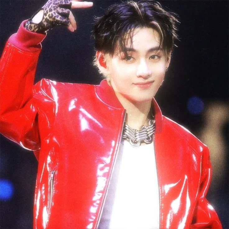 Kim Taehyung thumbnail