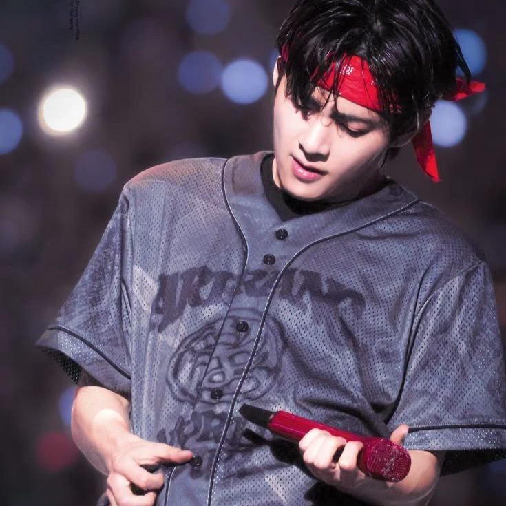 Kim Taehyung thumbnail