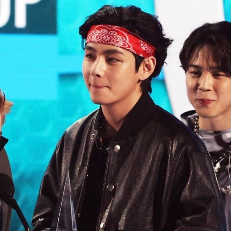 Kim Taehyung thumbnail