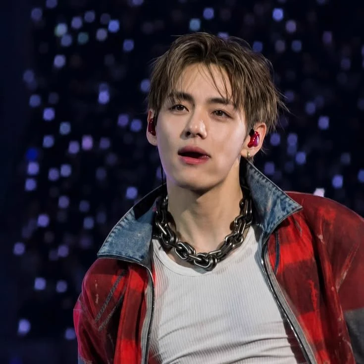 Kim Taehyung thumbnail