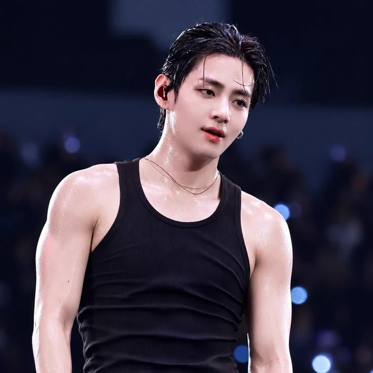 Kim Taehyung thumbnail