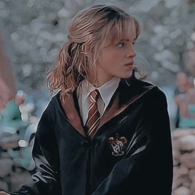 Herm1one Granger  thumbnail