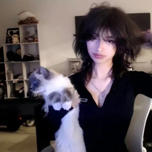 Ashley thumbnail