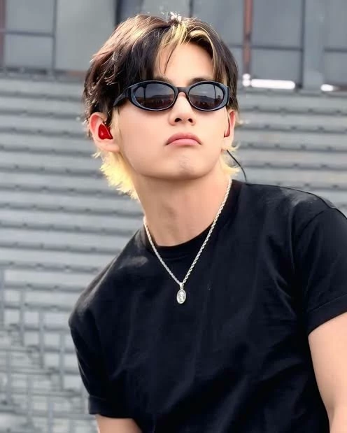 kim taehyung thumbnail