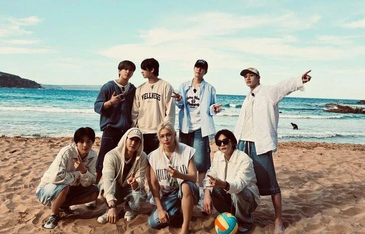 Stray kids thumbnail