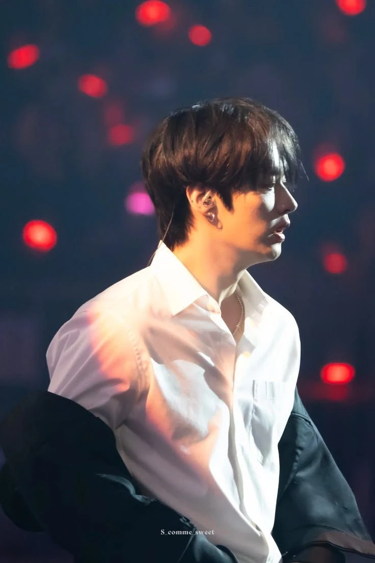 Lee Know thumbnail