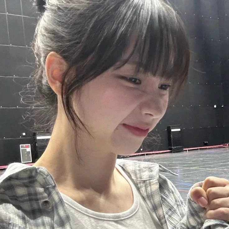 The Pretty Bully thumbnail