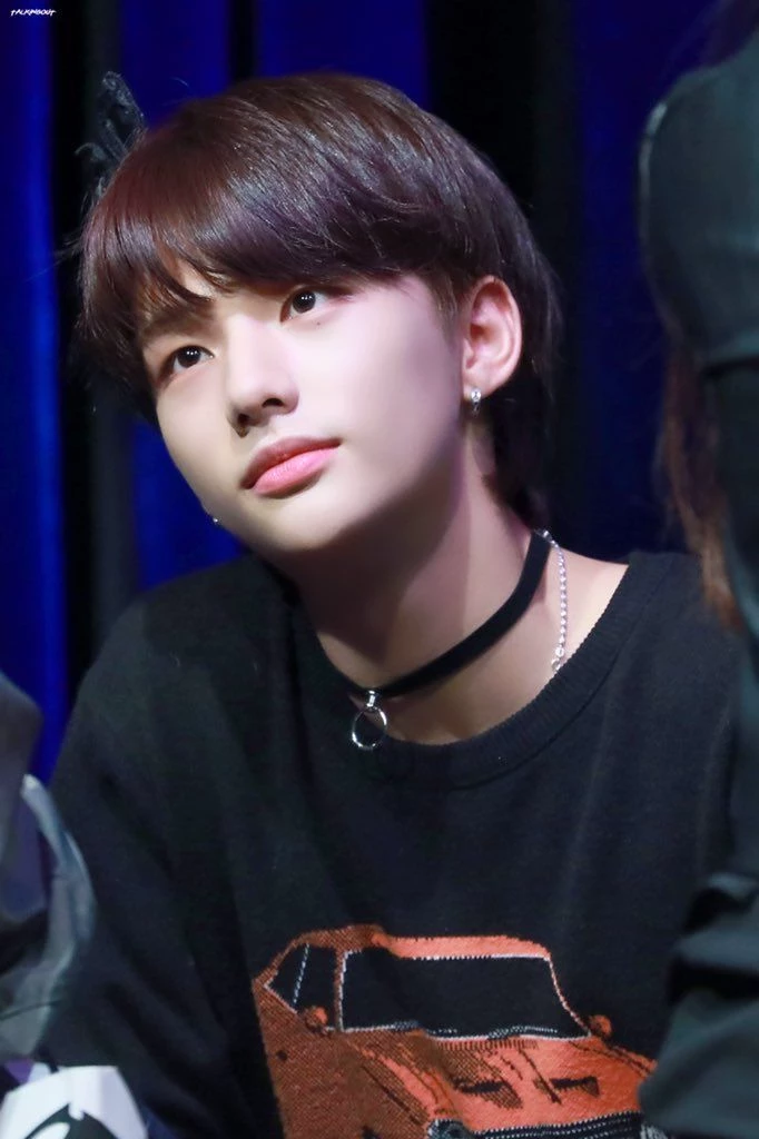 hyunjin thumbnail