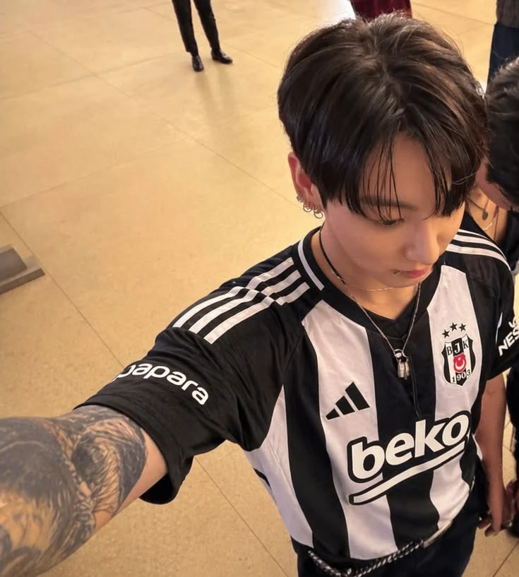 jungkook thumbnail