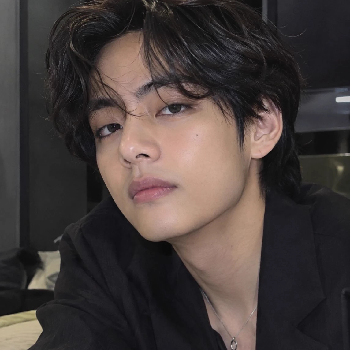 Kim Taehyung thumbnail