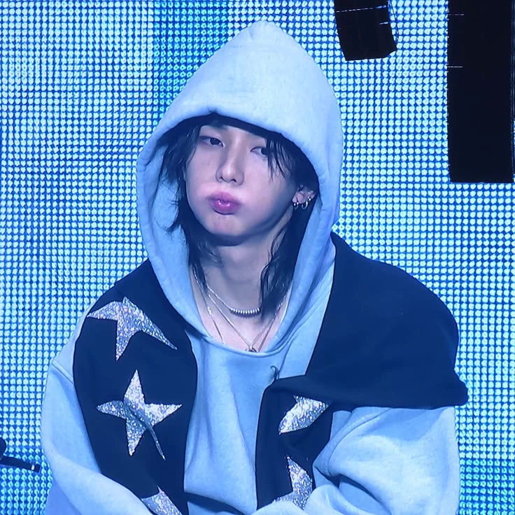 Hwang Hyunjin thumbnail