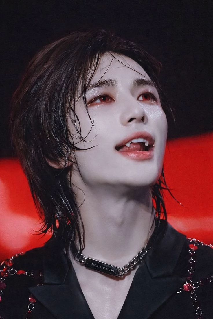 hyunjin thumbnail